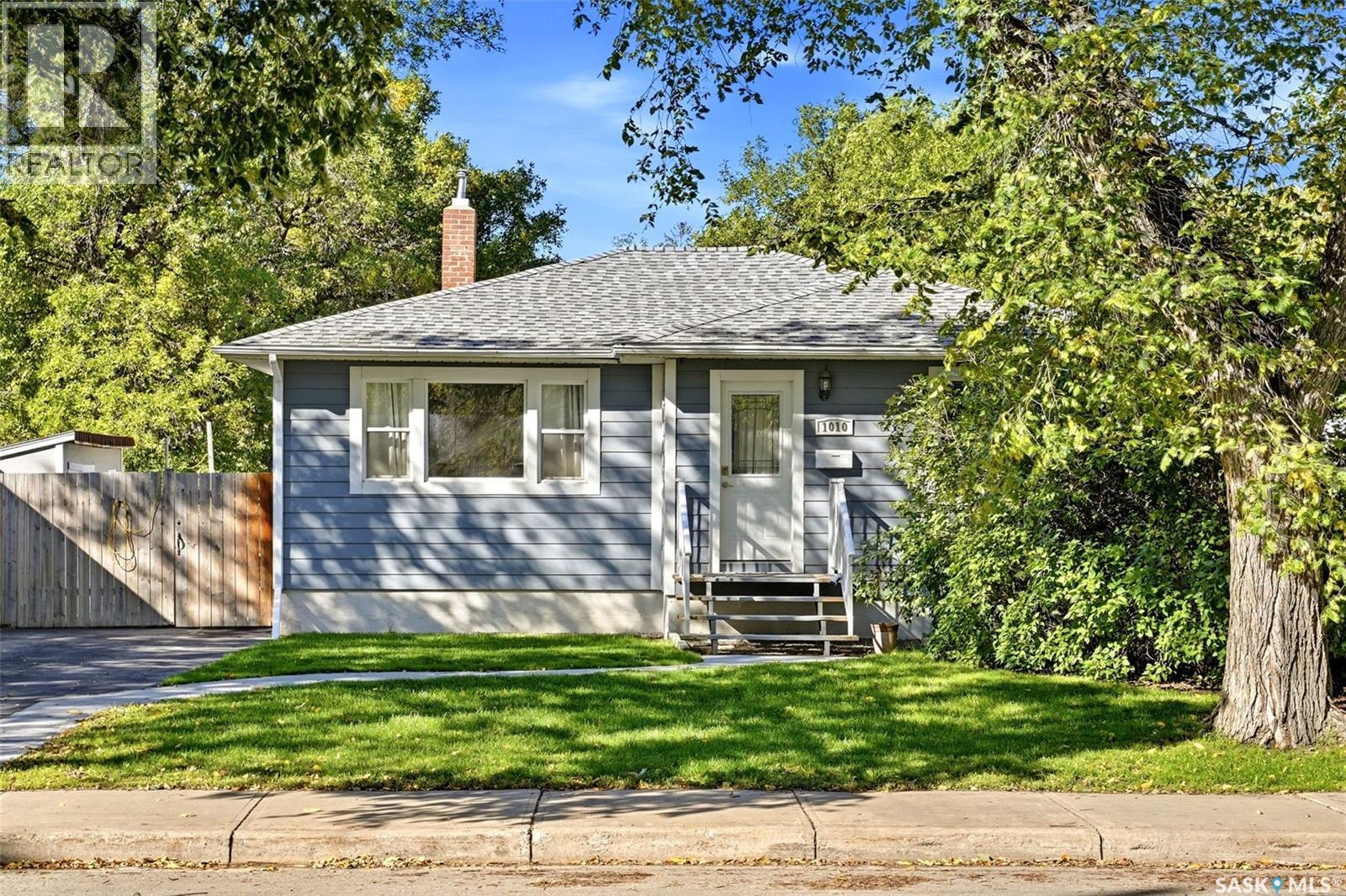 1010 Elphinstone Street, Regina, Saskatchewan  S4T 3L8 - Photo 2 - SK049253