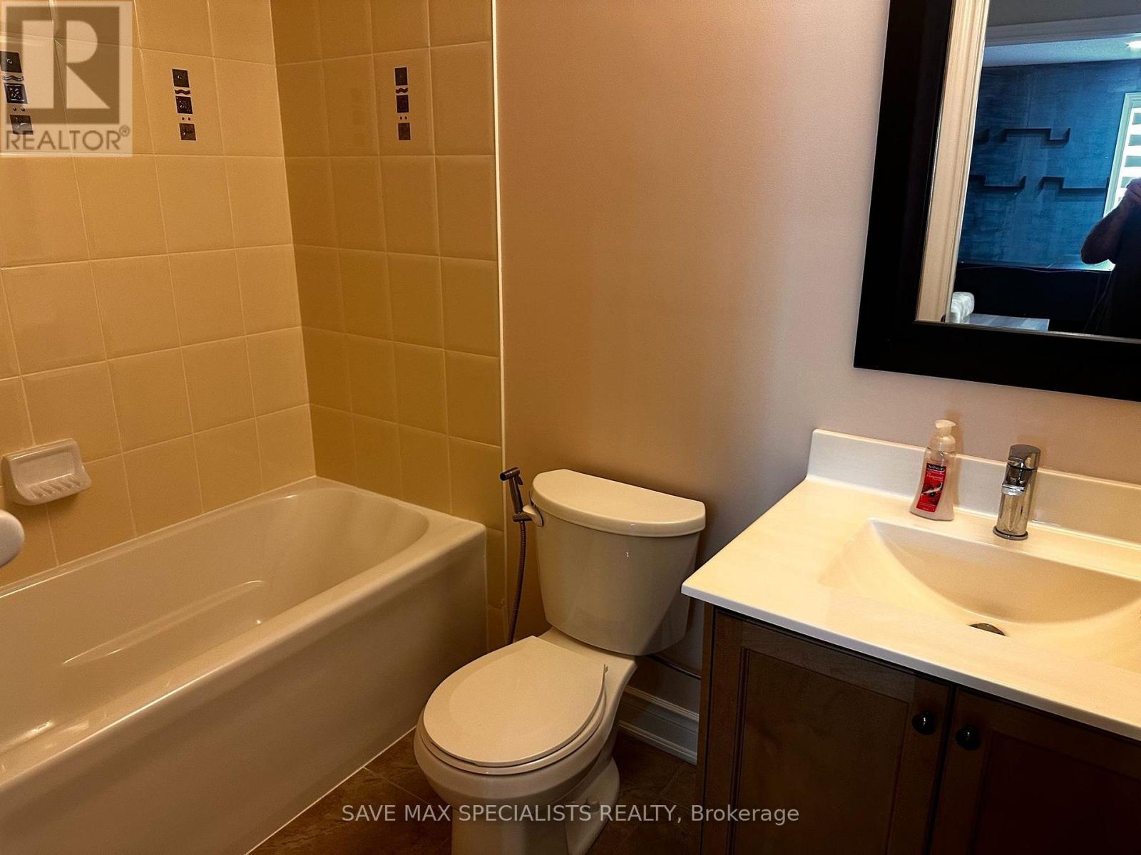 Main - 7538 Saint Barbara Boulevard, Mississauga, Ontario  L5W 0B6 - Photo 38 - W13820708