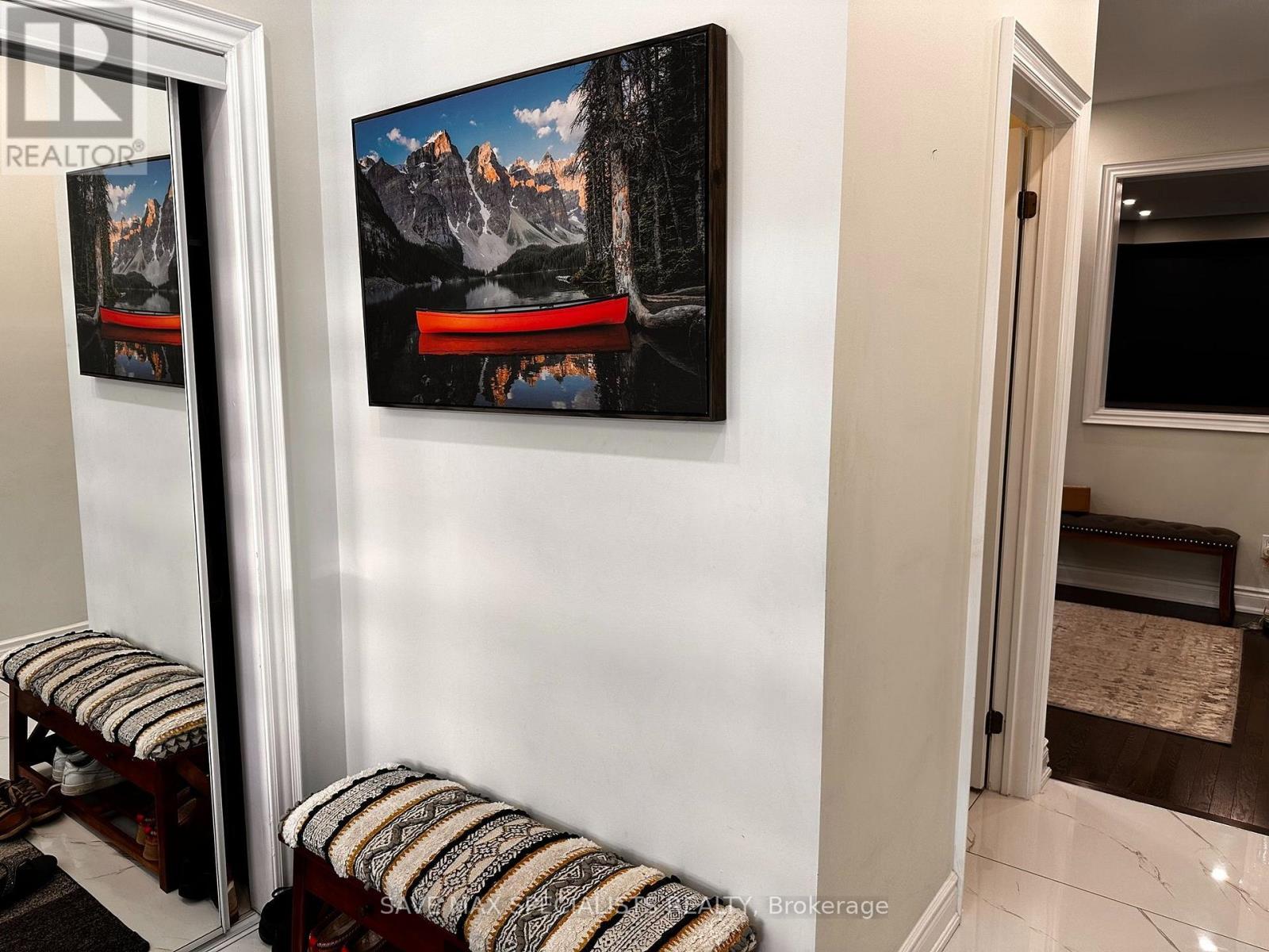 Main - 7538 Saint Barbara Boulevard, Mississauga, Ontario  L5W 0B6 - Photo 4 - W13820708