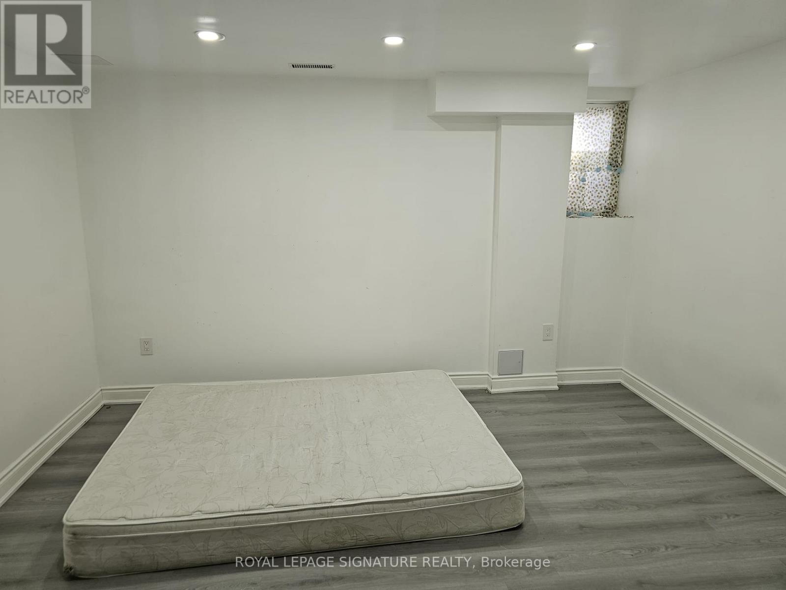 7590 Saint Barbara Boulevard, Mississauga, Ontario  L5W 0B7 - Photo 14 - W13820722