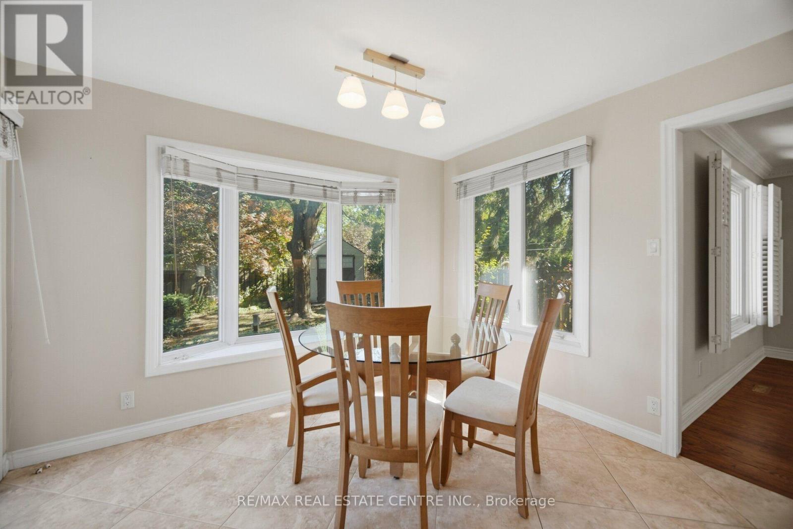 1572 Maple Ridge Drive, Mississauga, Ontario  L4W 3C8 - Photo 17 - W13820750