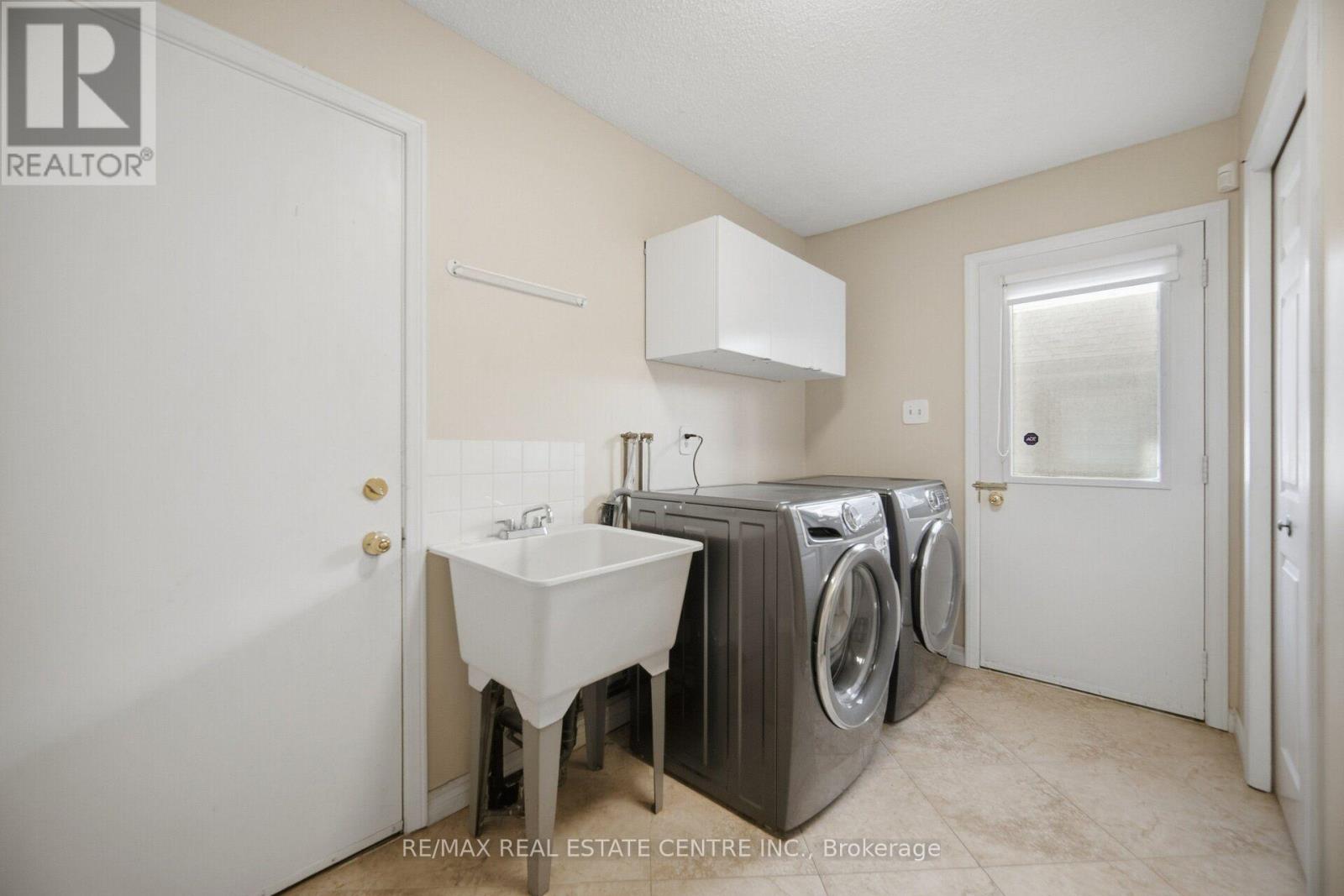 1572 Maple Ridge Drive, Mississauga, Ontario  L4W 3C8 - Photo 24 - W13820750