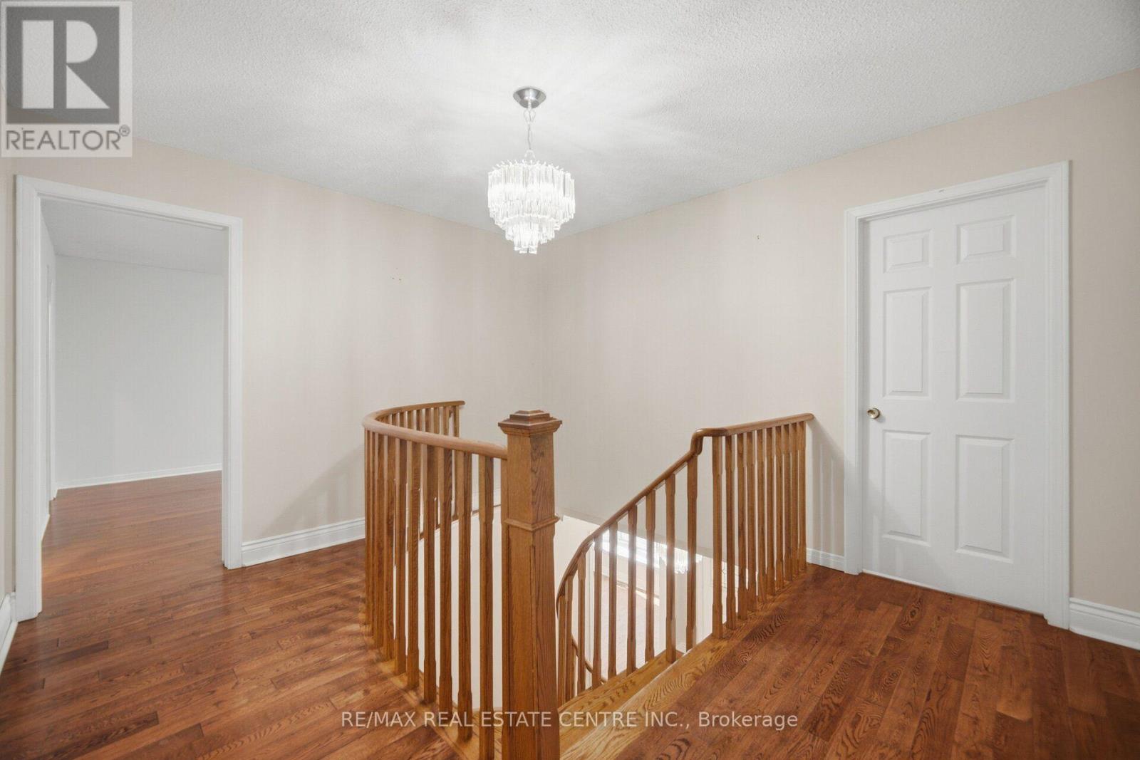1572 Maple Ridge Drive, Mississauga, Ontario  L4W 3C8 - Photo 25 - W13820750