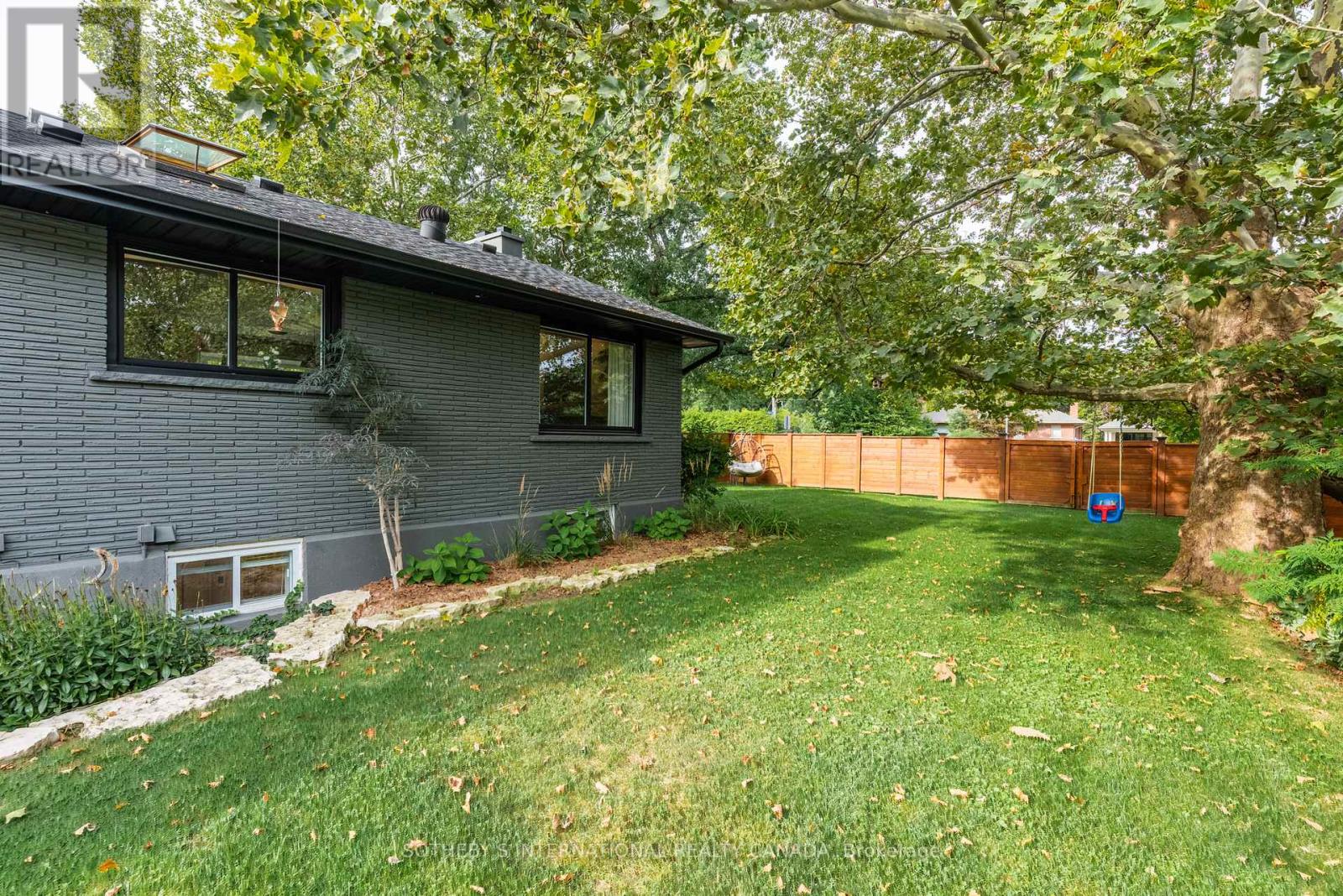 600 Deborah Crescent, Burlington, Ontario  L7T 2N1 - Photo 32 - W13820826