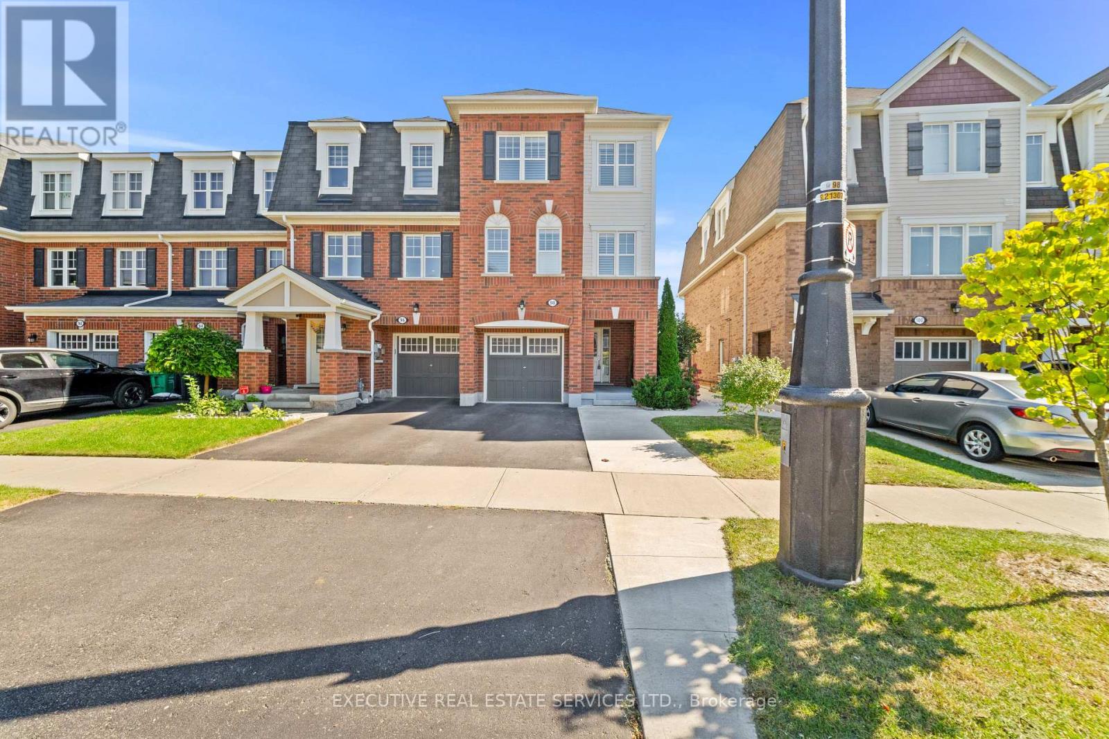 98 Bannister Crescent, Brampton, Ontario  L7A 4H4 - Photo 3 - W13820830