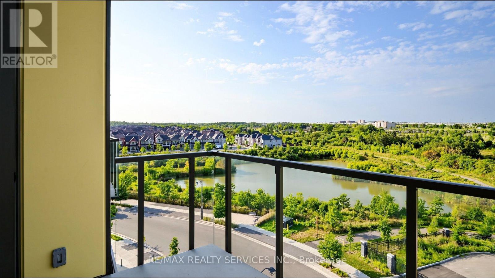 610 - 1415 Dundas Street E, Oakville, Ontario  L6H 7G1 - Photo 2 - W13820842