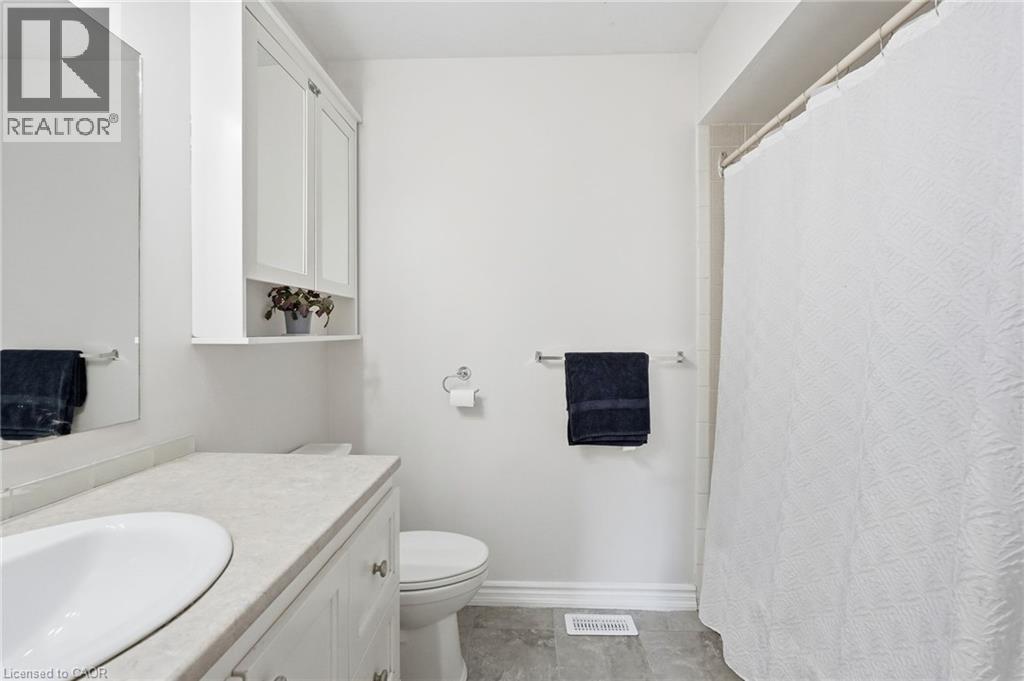 2328 Malcolm Crescent, Burlington, Ontario  L7P 4H4 - Photo 20 - 40865118