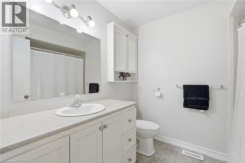 2328 Malcolm Crescent, Burlington, Ontario  L7P 4H4 - Photo 21 - 40865118