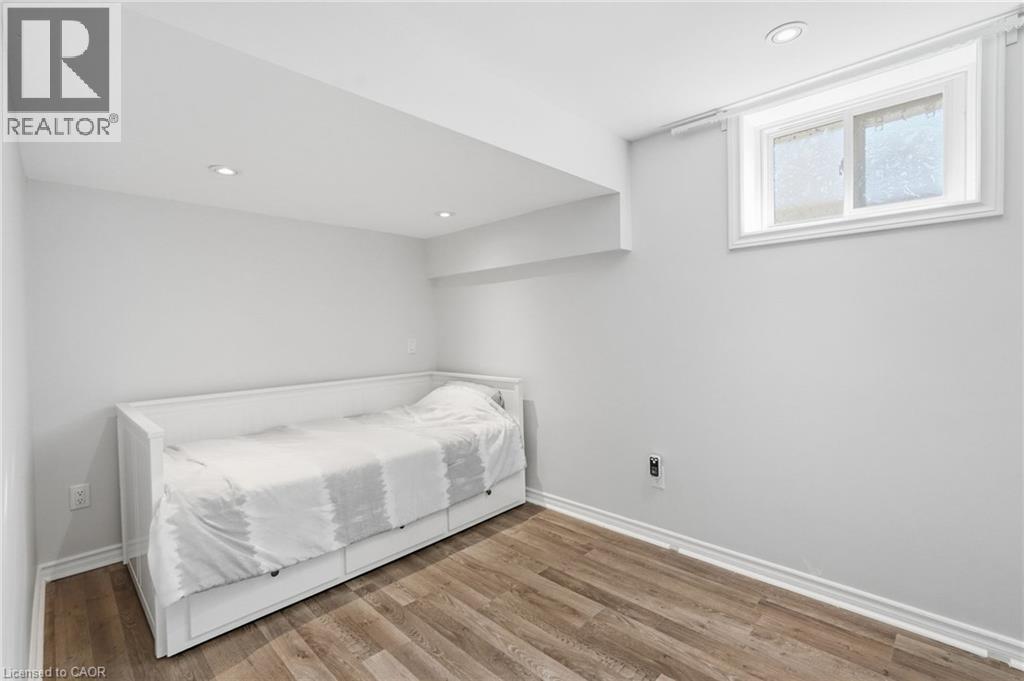 2328 Malcolm Crescent, Burlington, Ontario  L7P 4H4 - Photo 34 - 40865118