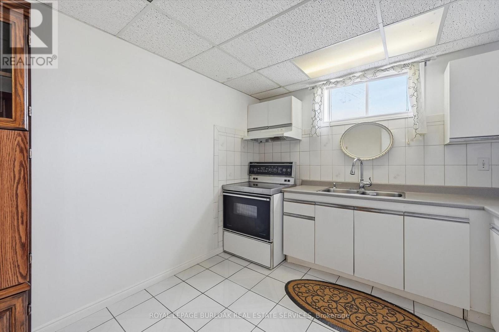 83 Oakridge Drive, Hamilton, Ontario  L8G 4P7 - Photo 32 - X13820754