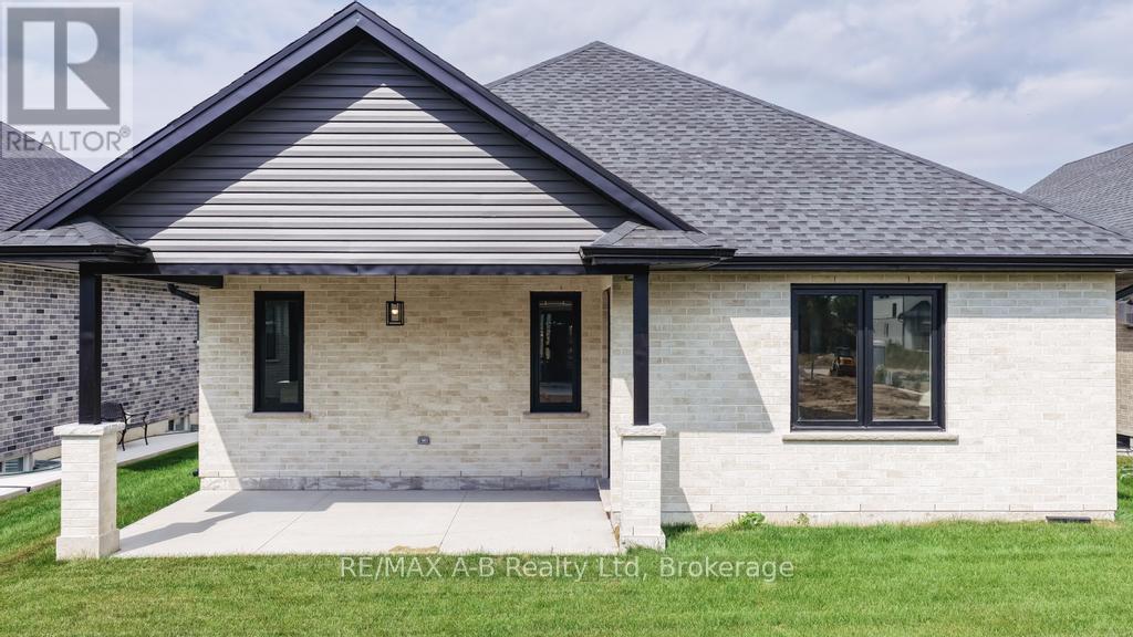 15 Orchard Drive, Stratford, Ontario  N5A 0J7 - Photo 18 - X12535762