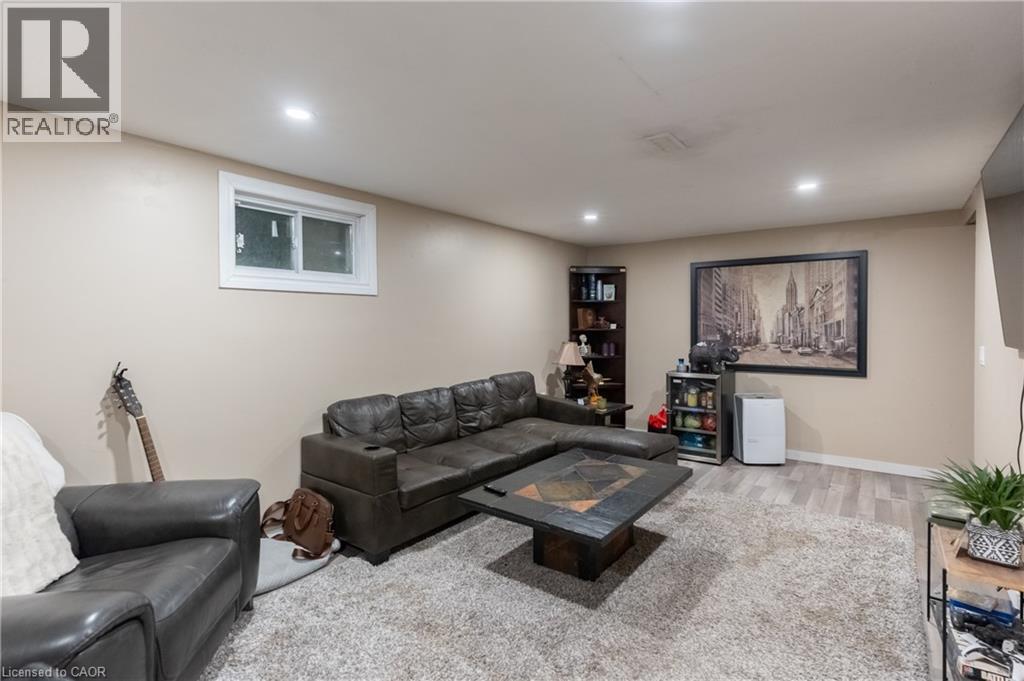 83 East 15th Street, Hamilton, Ontario  L9A 4E8 - Photo 34 - 40865514