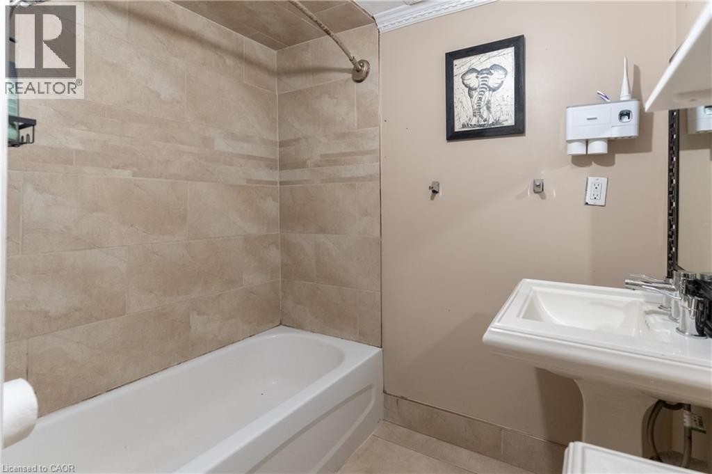 83 East 15th Street, Hamilton, Ontario  L9A 4E8 - Photo 29 - 40865514