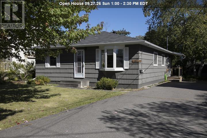552 Lake St, Sault Ste. Marie, Ontario P6B 3L2 - Photo 1 - SM262656
