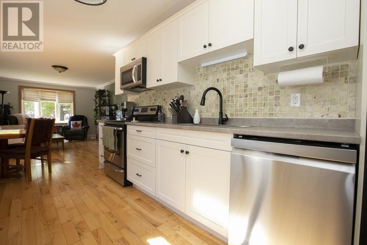 552 Lake St, Sault Ste. Marie, Ontario P6B 3L2 - Photo 18 - SM262656