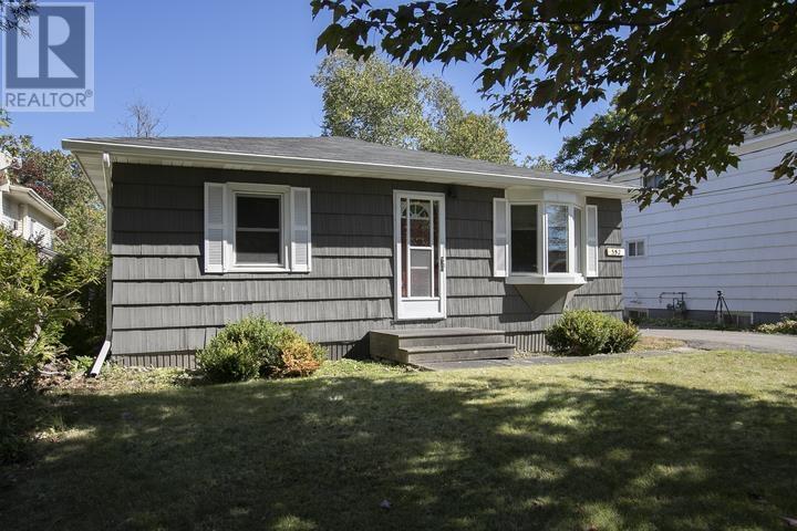 552 Lake St, Sault Ste. Marie, Ontario P6B 3L2 - Photo 3 - SM262656