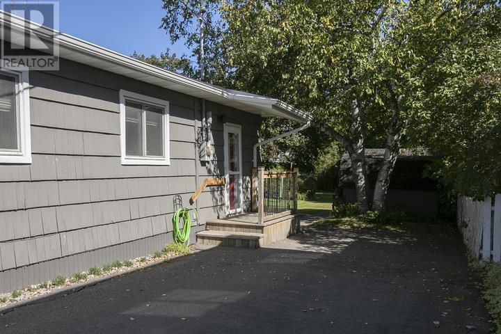 552 Lake St, Sault Ste. Marie, Ontario P6B 3L2 - Photo 5 - SM262656