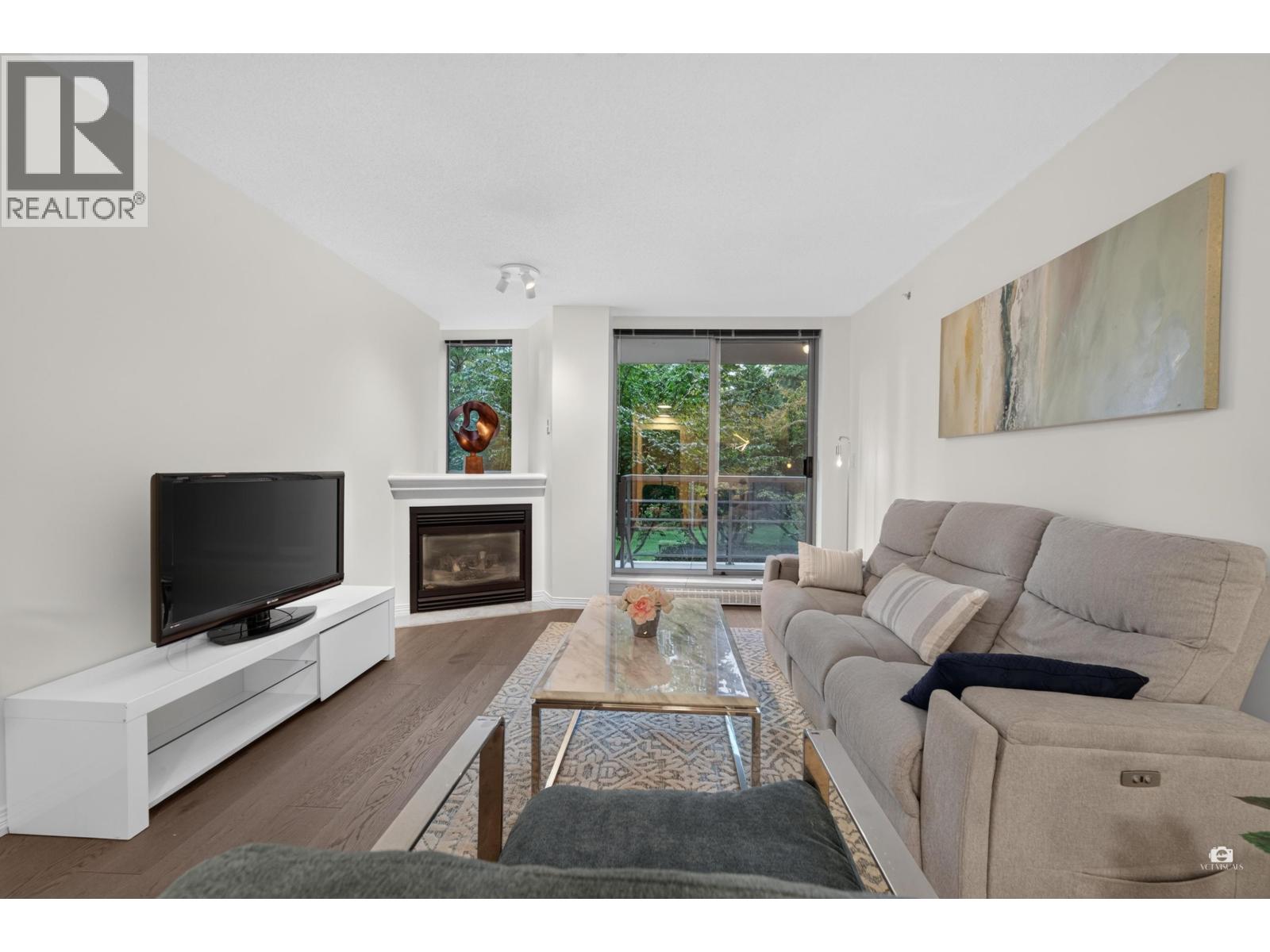 202 5639 HAMPTON PLACE, Vancouver, British Columbia