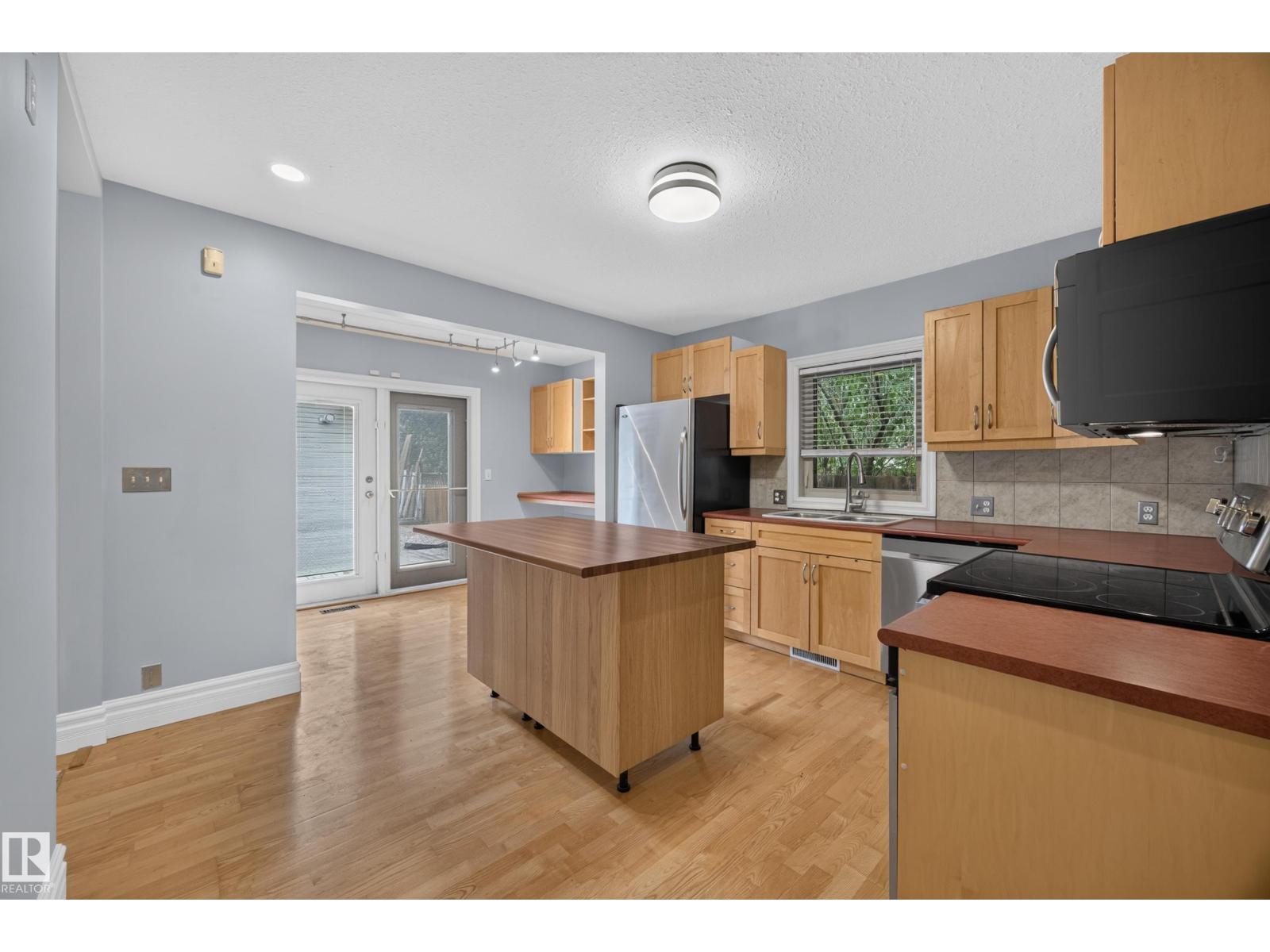 9615 75 Av NW, Edmonton, Alberta  T6E 1H7 - Photo 15 - E4510050