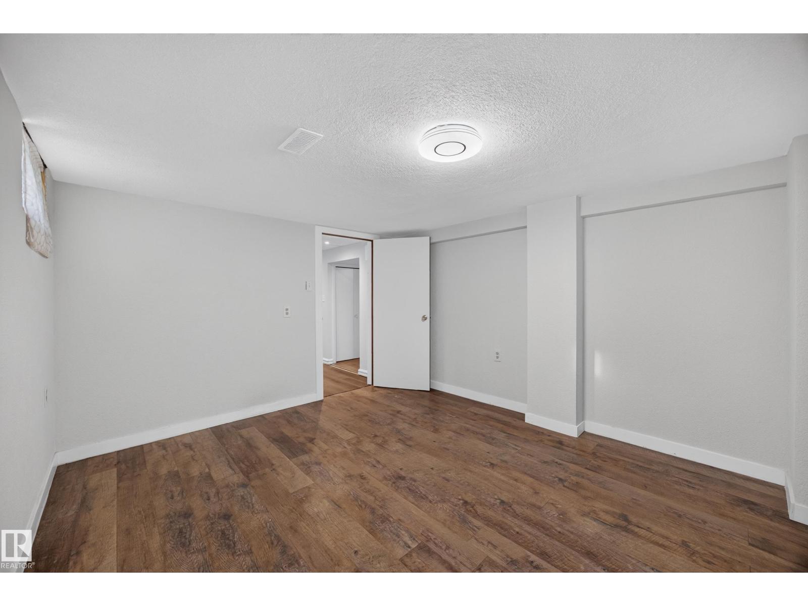 9615 75 Av NW, Edmonton, Alberta  T6E 1H7 - Photo 28 - E4510050