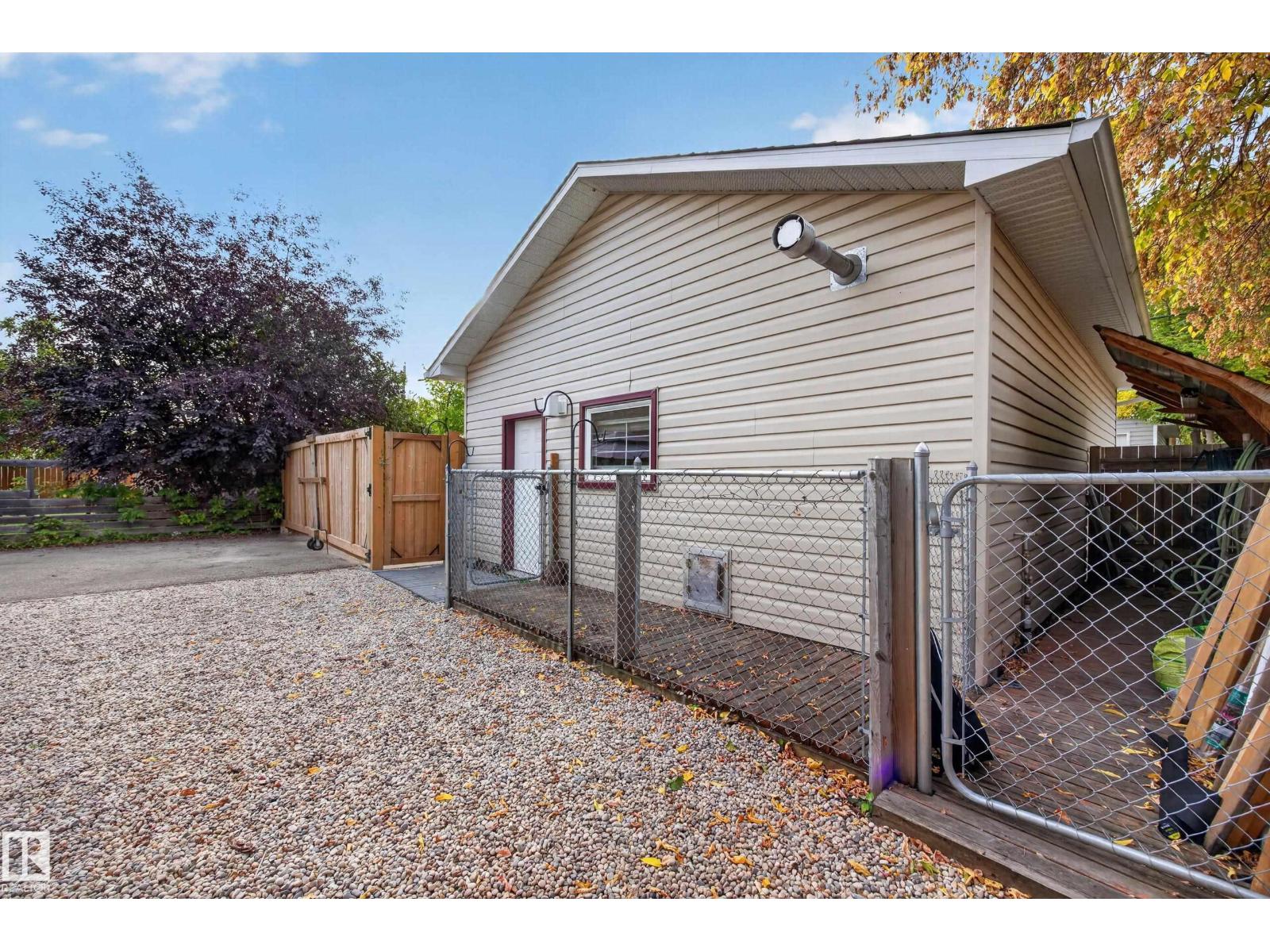 9615 75 Av NW, Edmonton, Alberta  T6E 1H7 - Photo 38 - E4510050