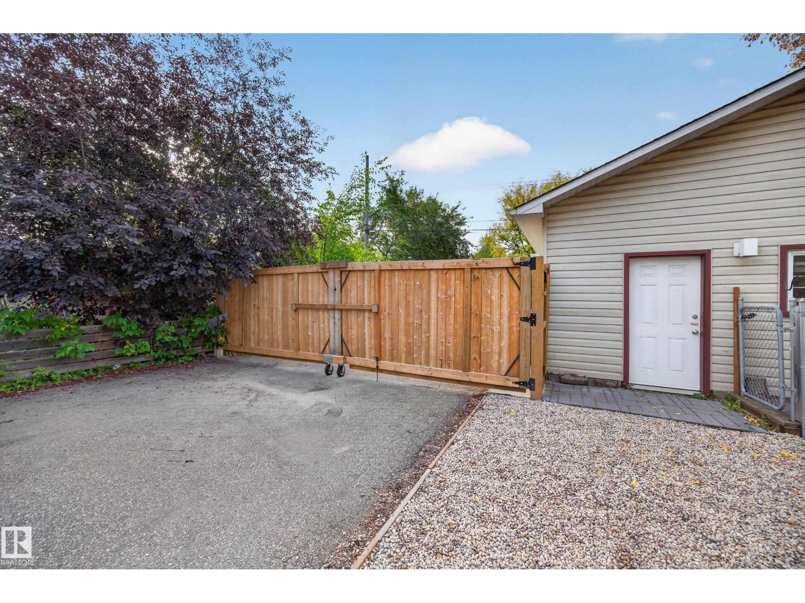 9615 75 Av NW, Edmonton, Alberta  T6E 1H7 - Photo 46 - E4510050
