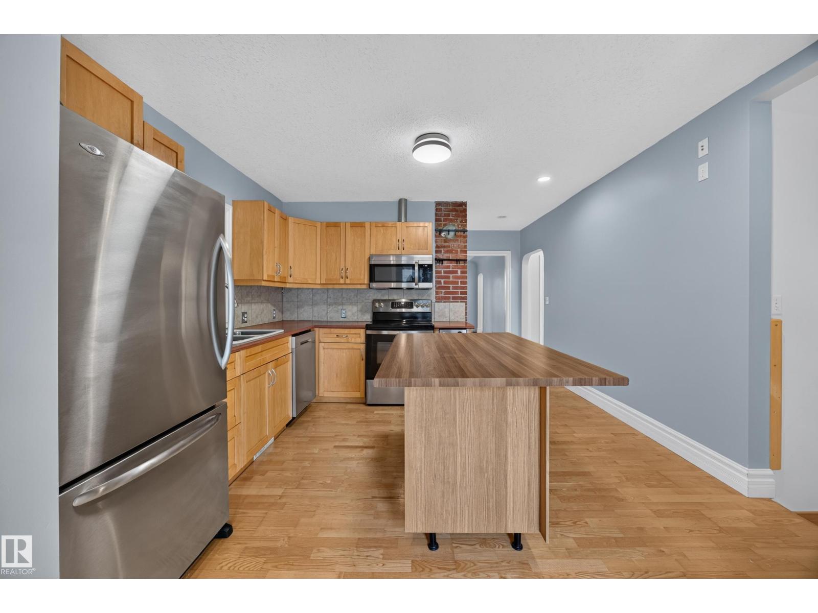 9615 75 Av NW, Edmonton, Alberta  T6E 1H7 - Photo 9 - E4510050
