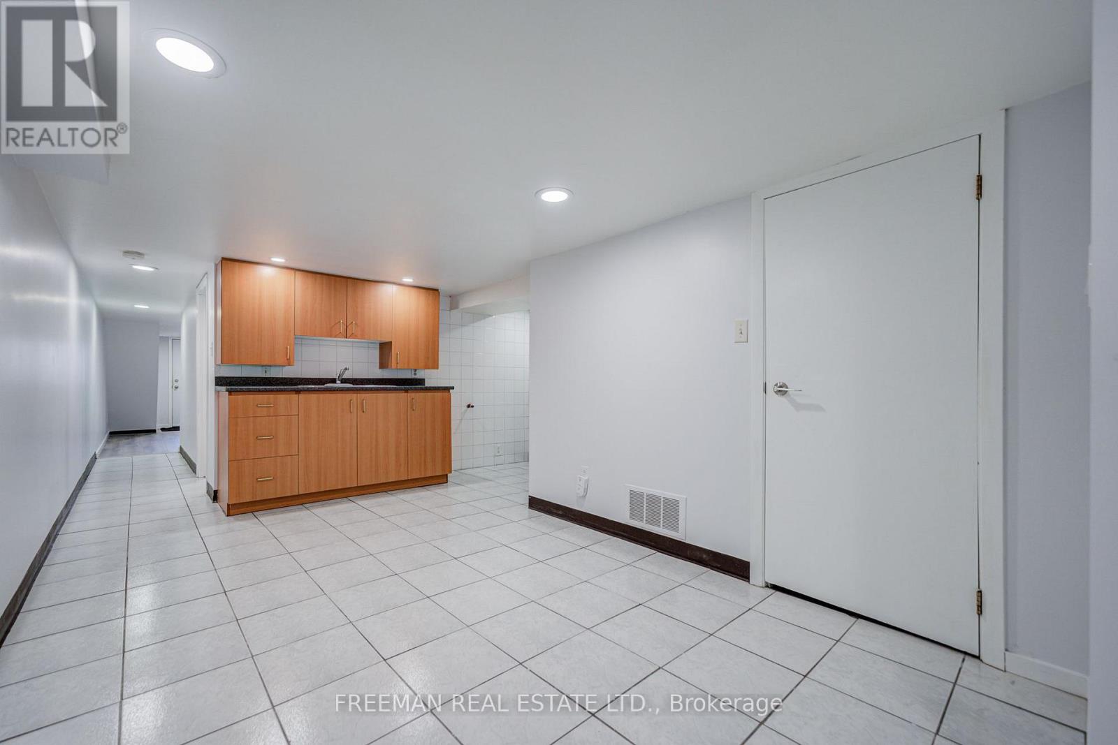 431 Manning Avenue, Toronto, Ontario  M6G 2V6 - Photo 37 - C13820916