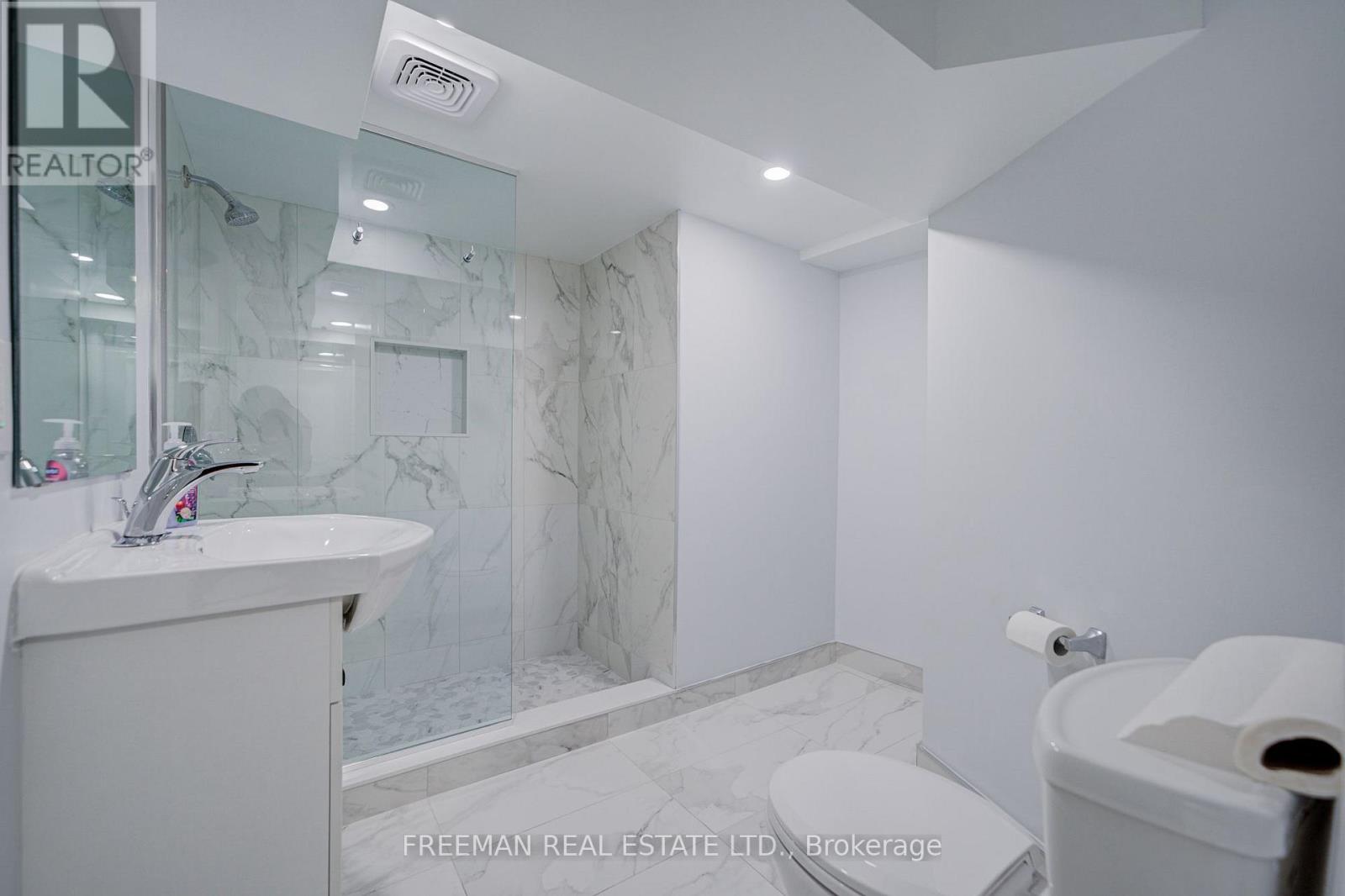 431 Manning Avenue, Toronto, Ontario  M6G 2V6 - Photo 40 - C13820916