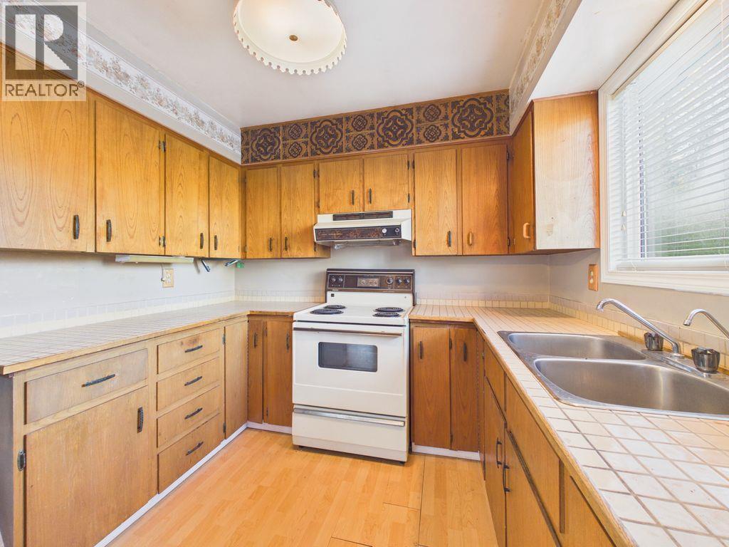 3650 Sliver Spring Drive, Cranbrook, British Columbia V1C 6X8 - Photo 12 - 10401620