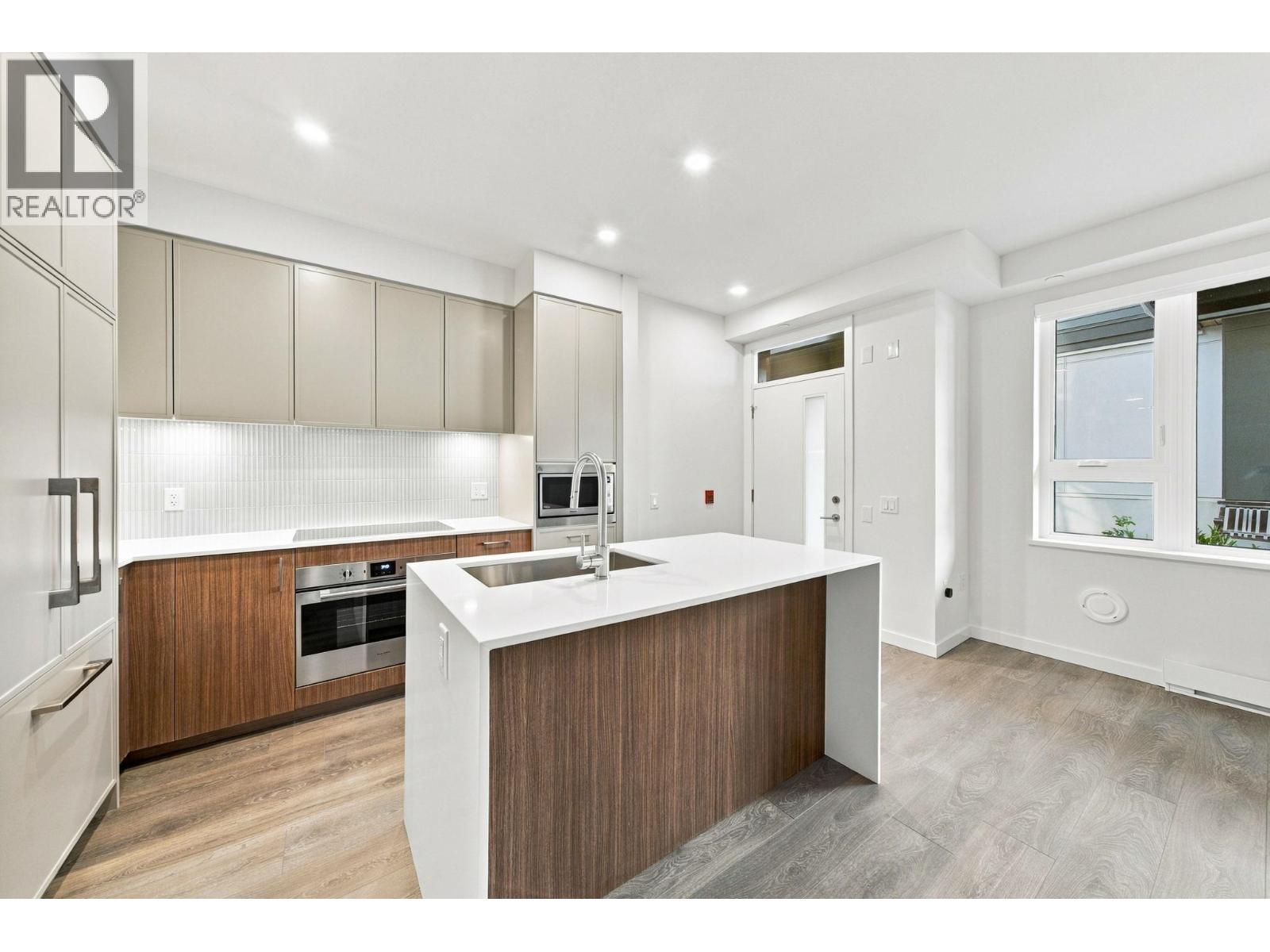 102 956 Lytton Street, North Vancouver, British Columbia  V7H 0C4 - Photo 3 - R3168916