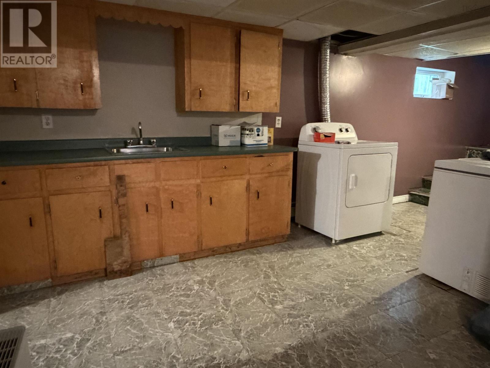 435 York Street photo 27