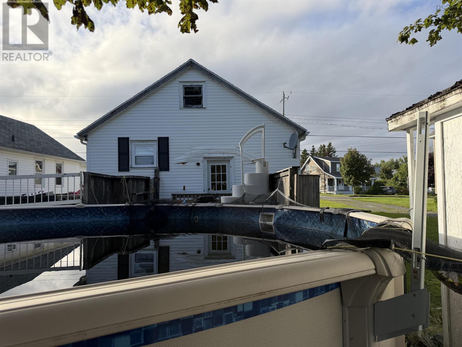 435 York Street photo 32