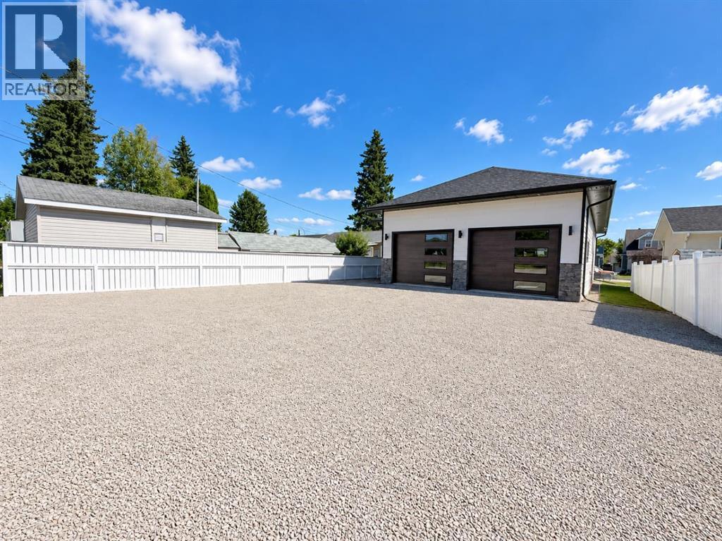 4920 10 Avenue, Edson, Alberta  T7E 1E6 - Photo 4 - A2347187