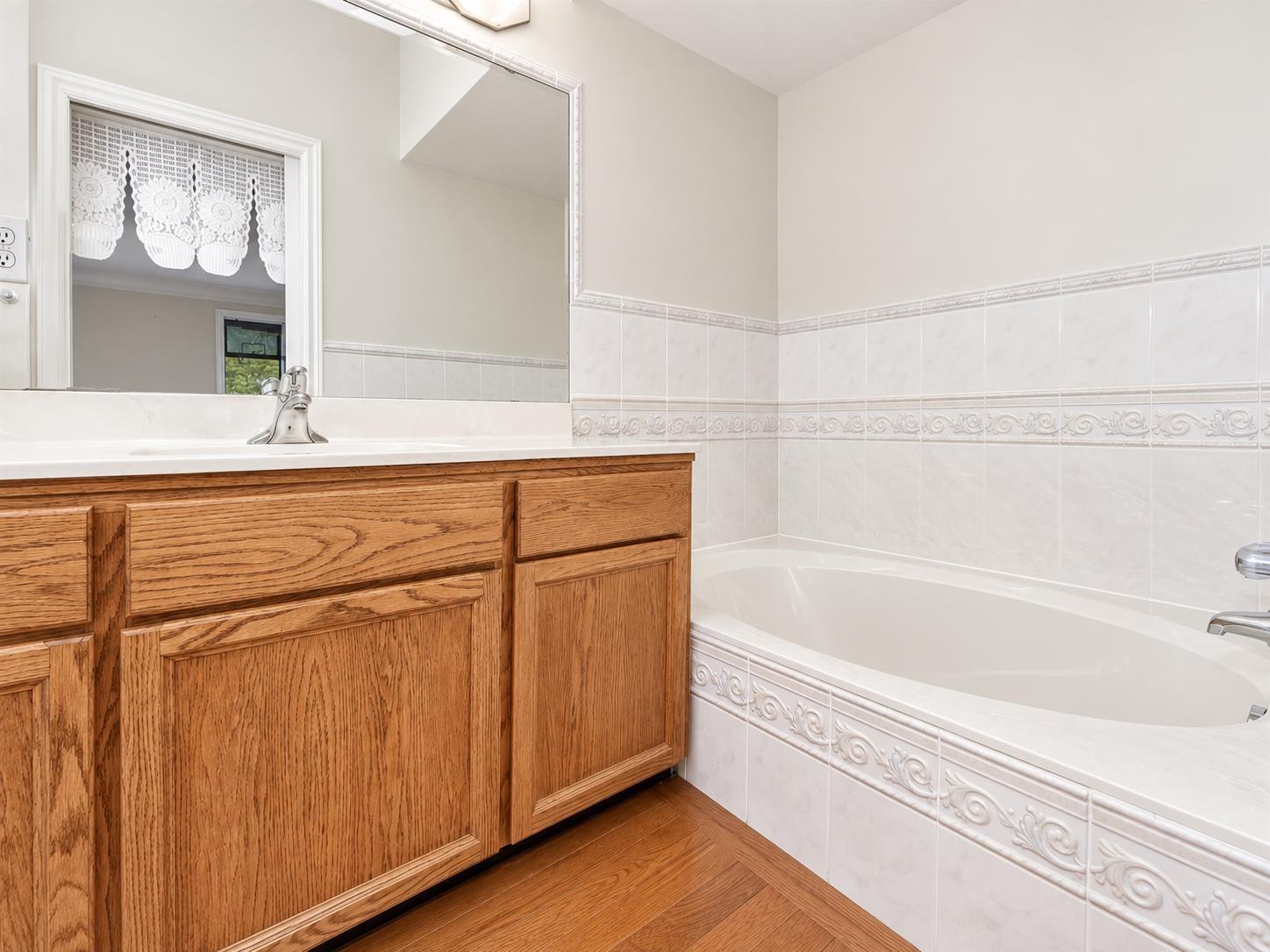 10446 Fraserglen Drive, Surrey, British Columbia  V4N 1T5 - Photo 25 - R3153550