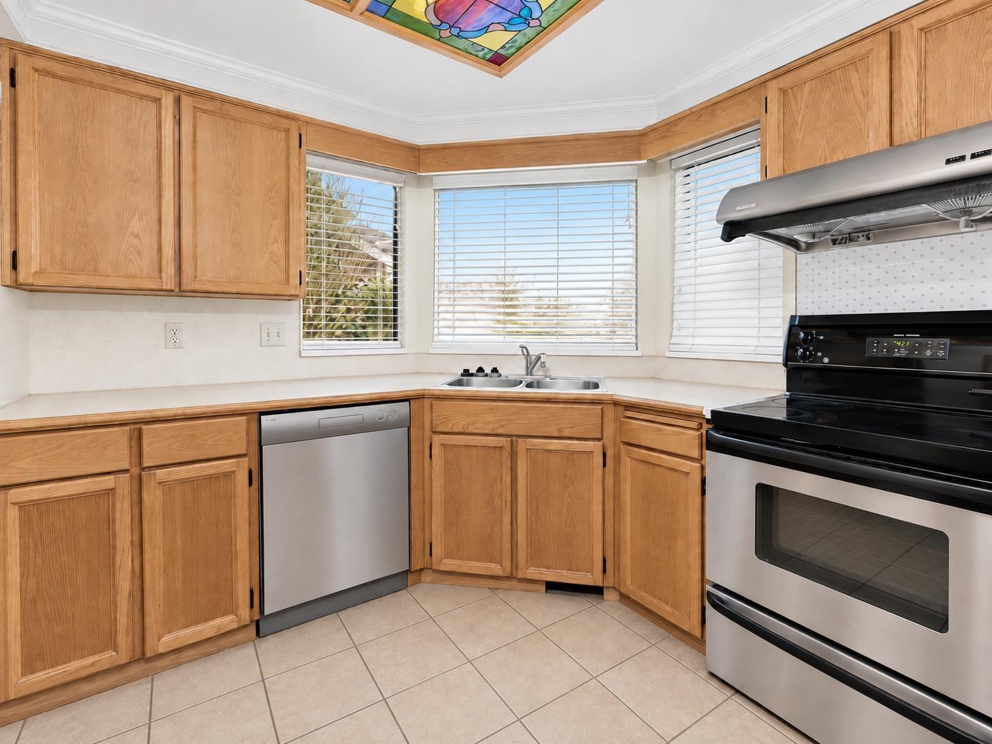 10446 Fraserglen Drive, Surrey, British Columbia  V4N 1T5 - Photo 9 - R3153550
