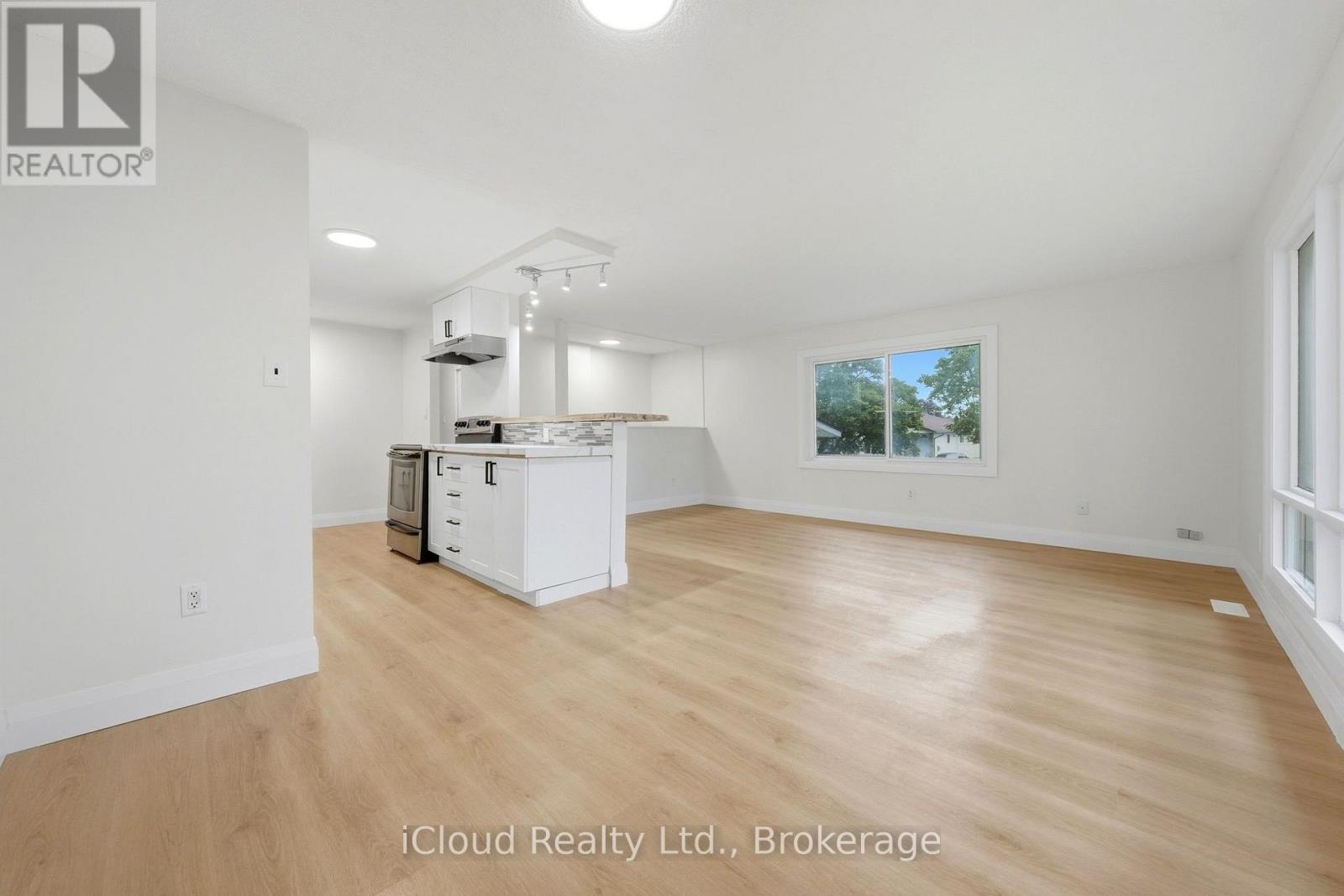 3 Manley Crescent, Thorold, Ontario  L2V 4K2 - Photo 8 - X13821010