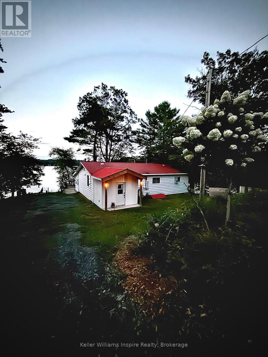 1080 PILLAR LANE, Frontenac, Ontario