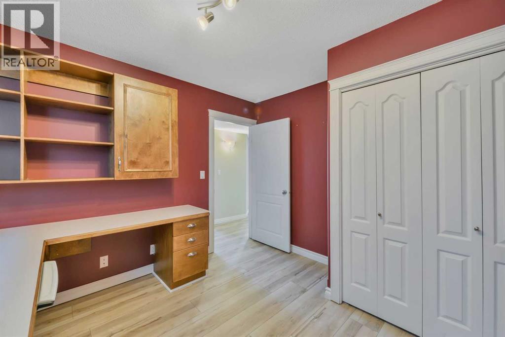 50 Langford Crescent photo 26
