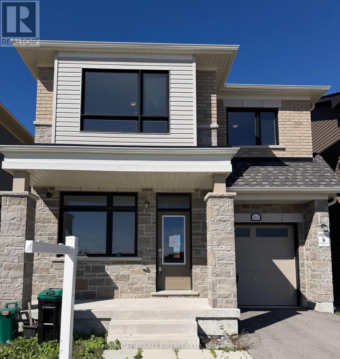 163 FENCHURCH MANOR, Barrie, Ontario