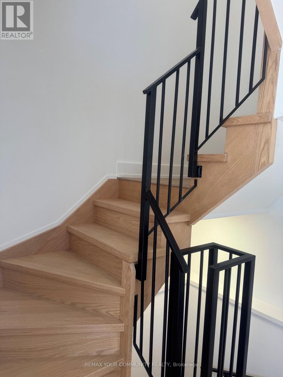 Garden Suite - 222 Belgravia Avenue, Toronto, Ontario  M6E 2M8 - Photo 4 - W13811578