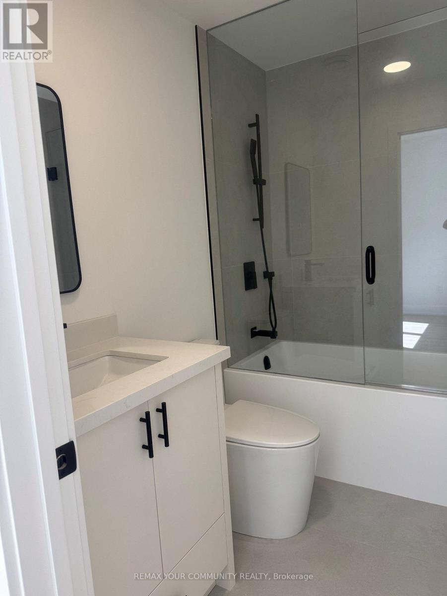 Garden Suite - 222 Belgravia Avenue, Toronto, Ontario  M6E 2M8 - Photo 9 - W13811578