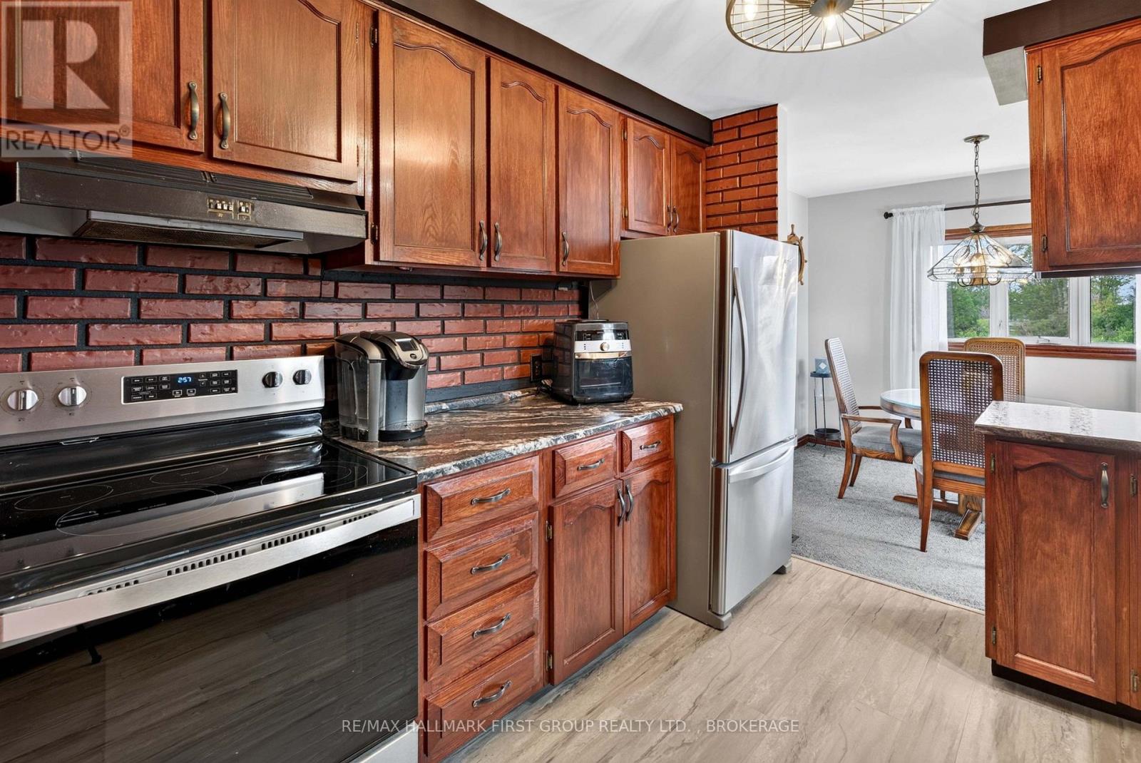 907 Millhaven Road, Loyalist, Ontario  K0H 2H0 - Photo 12 - X13821030