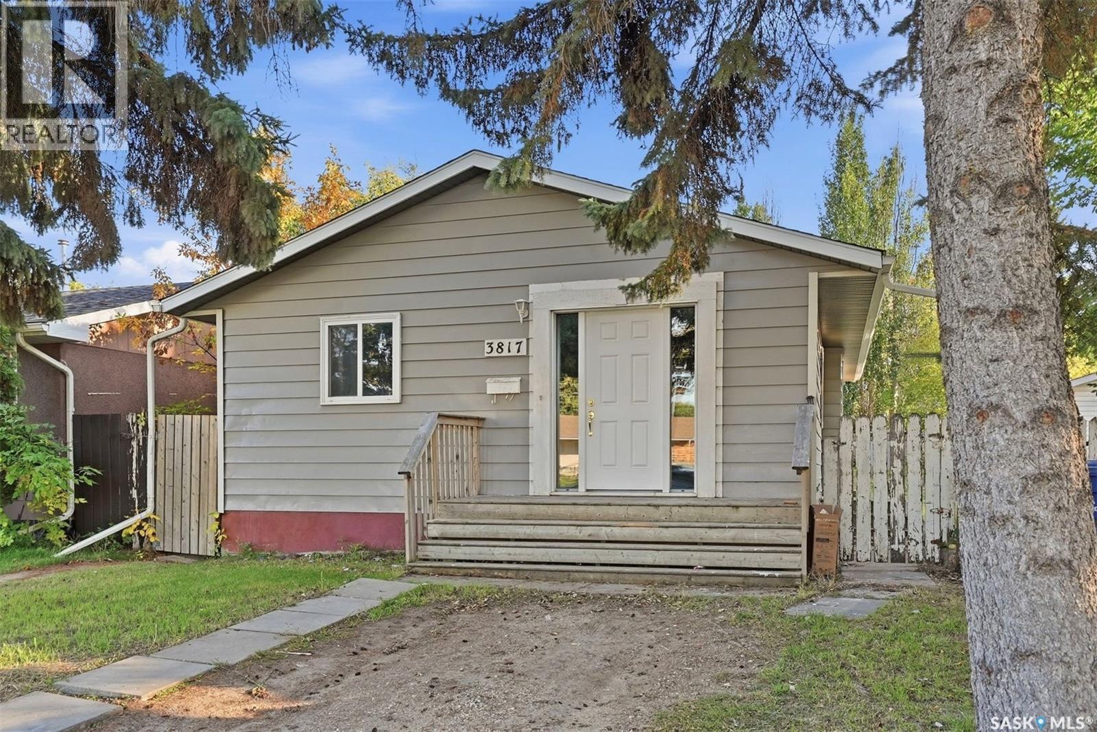 3817 Diefenbaker Drive, Saskatoon, Saskatchewan  S7L 5C6 - Photo 2 - SK049274