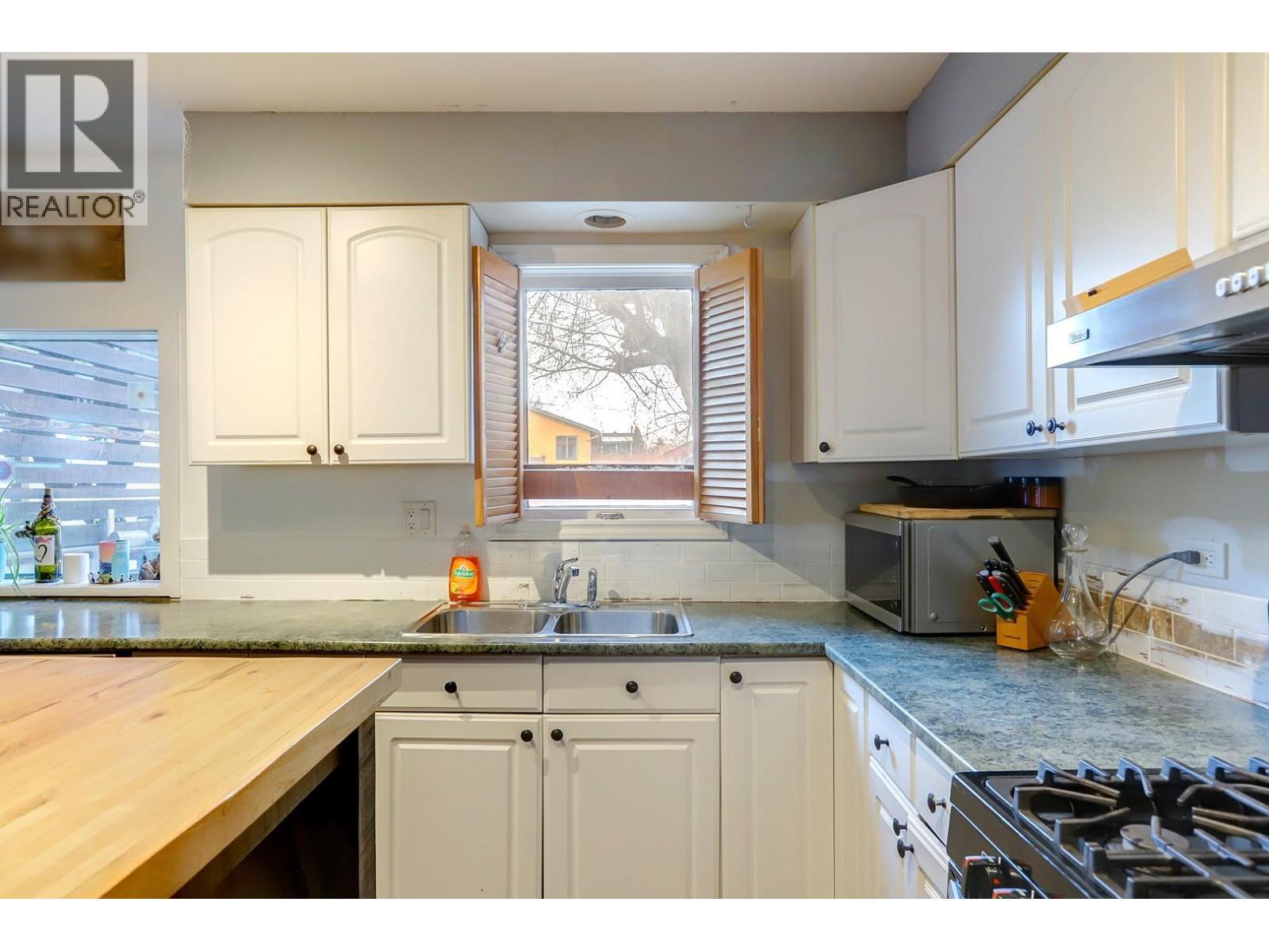 1703 33 Street, Vernon, British Columbia  V1T 5P9 - Photo 6 - 10380955