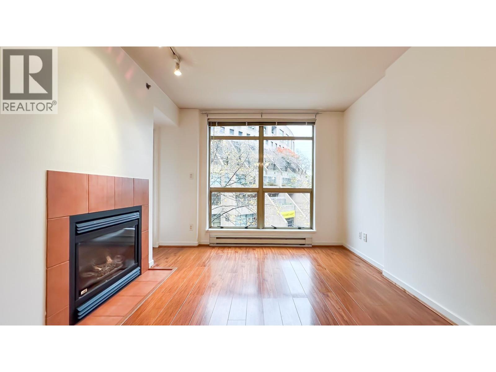 511 819 Hamilton Street, Vancouver, British Columbia  V6B 6M2 - Photo 2 - R3144700