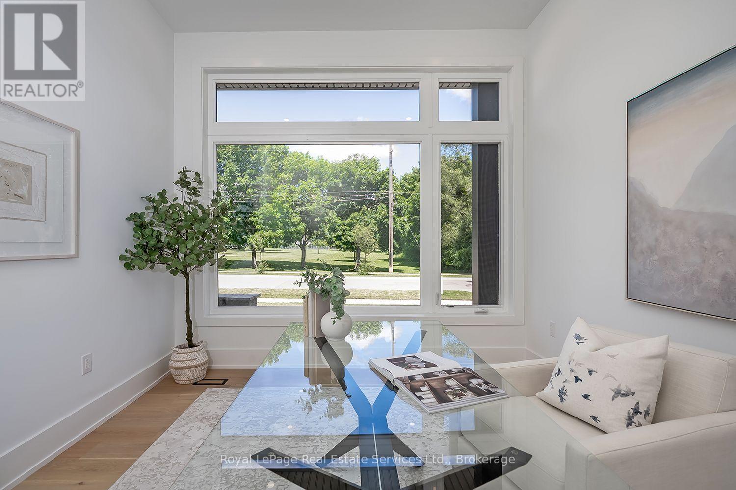 310 Tuck Drive, Burlington, Ontario  L7L 2R1 - Photo 6 - W13543422
