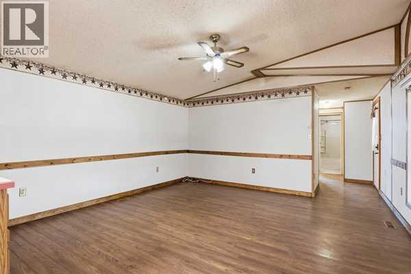 2000, 21st Ave, Bowden, Alberta T0M 0K0 - Photo 6 - A2346925