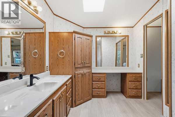 2000, 21st Ave, Bowden, Alberta T0M 0K0 - Photo 18 - A2346925