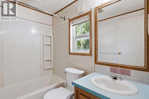 2000, 21st Ave, Bowden, Alberta T0M 0K0 - Photo 21 - A2346925